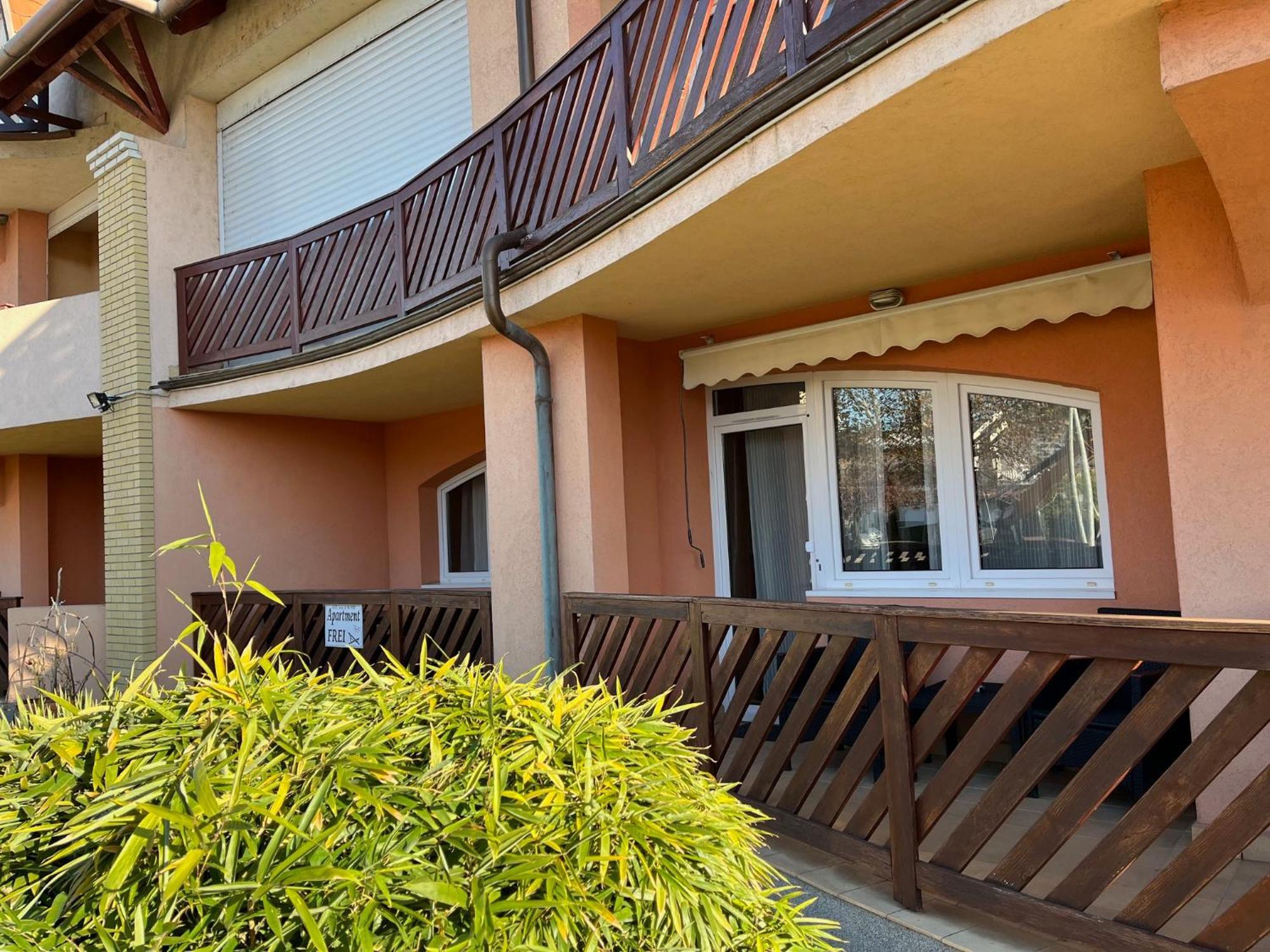 בלטונללה Y Apartman מראה חיצוני תמונה